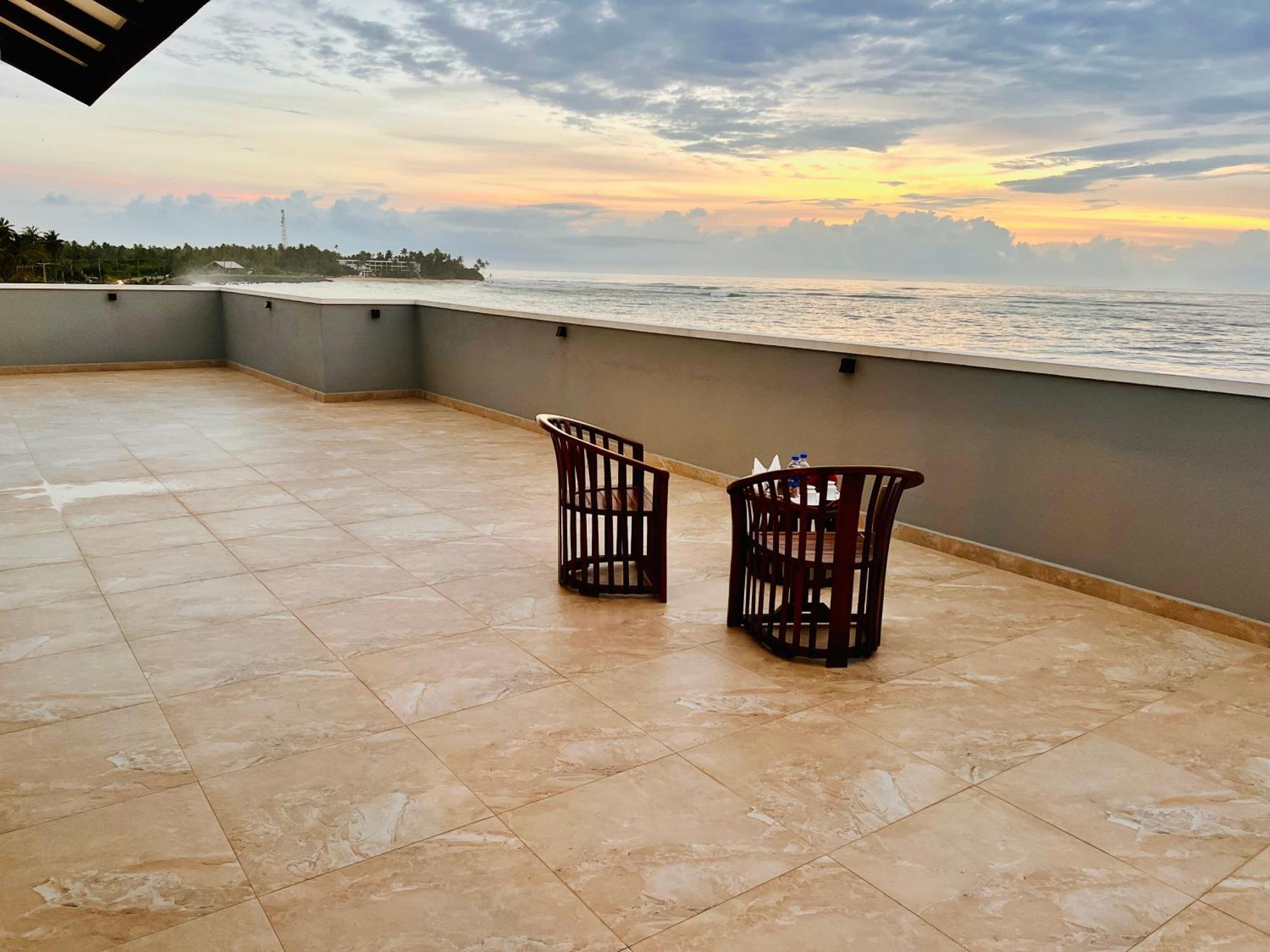 Ocean Front Villa 希克杜沃 外观 照片