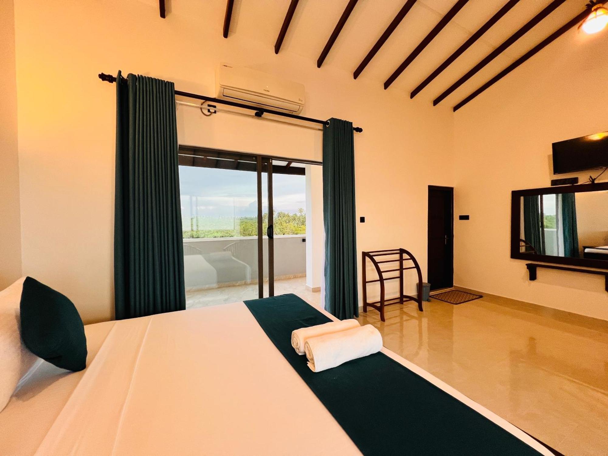 Ocean Front Villa 希克杜沃 外观 照片